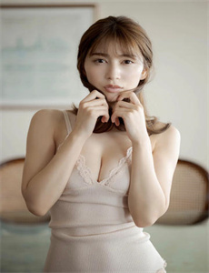 首个3D成人影片竞争激烈-美女脱光光