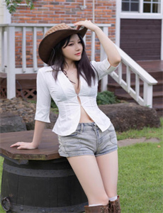艳妇荡乳欲伦1-在线教师