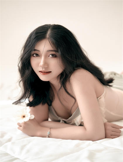 从歌舞片角度解读《替嫁后秦太太被迫靠演技苟活》：的叙事结构与视觉语言 ——带你领略歌舞片的魅力